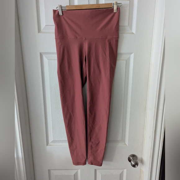 2 For $10 - Old Navy Extra High Waist PowerSoft Leggings Dusty Rose M - Picture 3 of 8